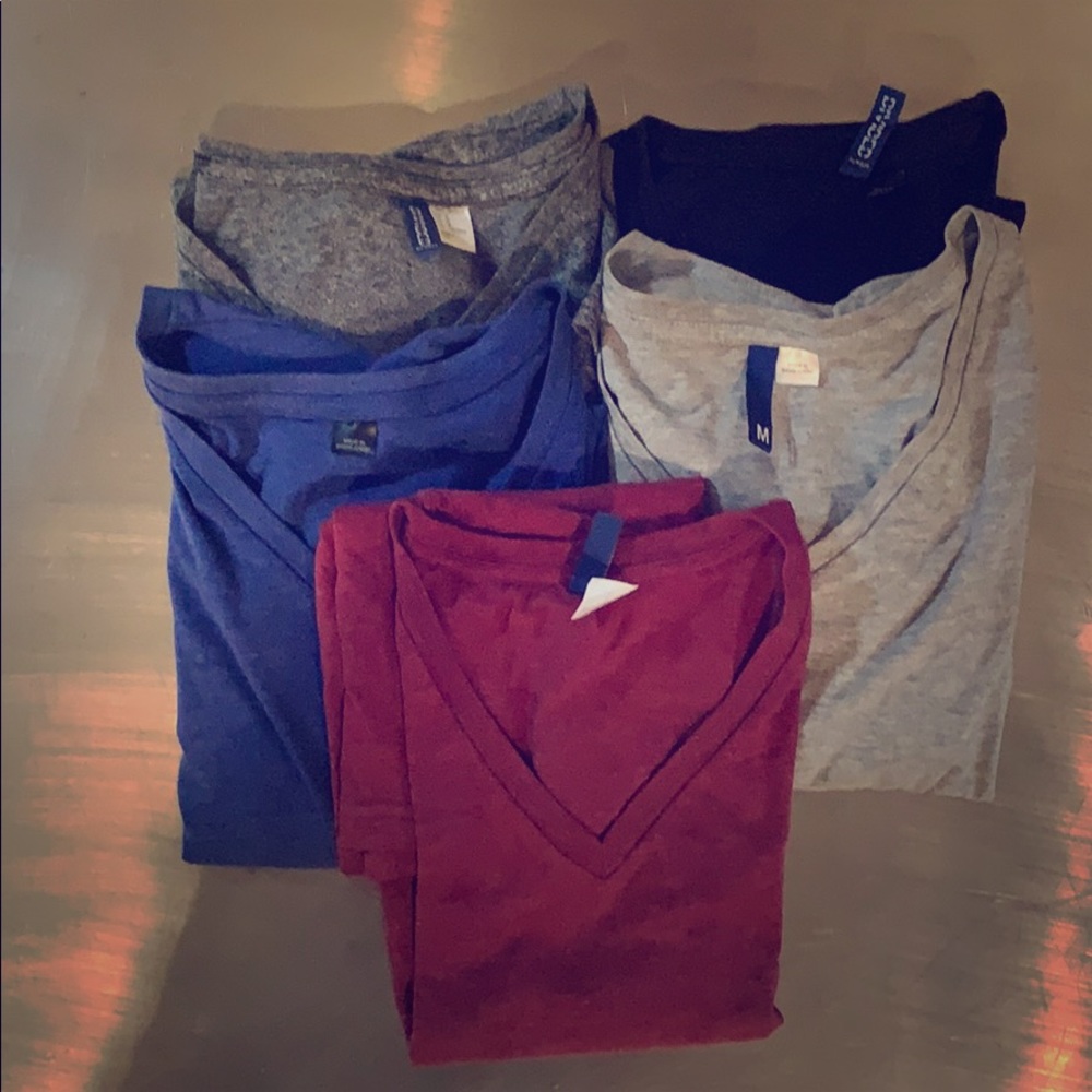 Set of 5 v-neck tshirts